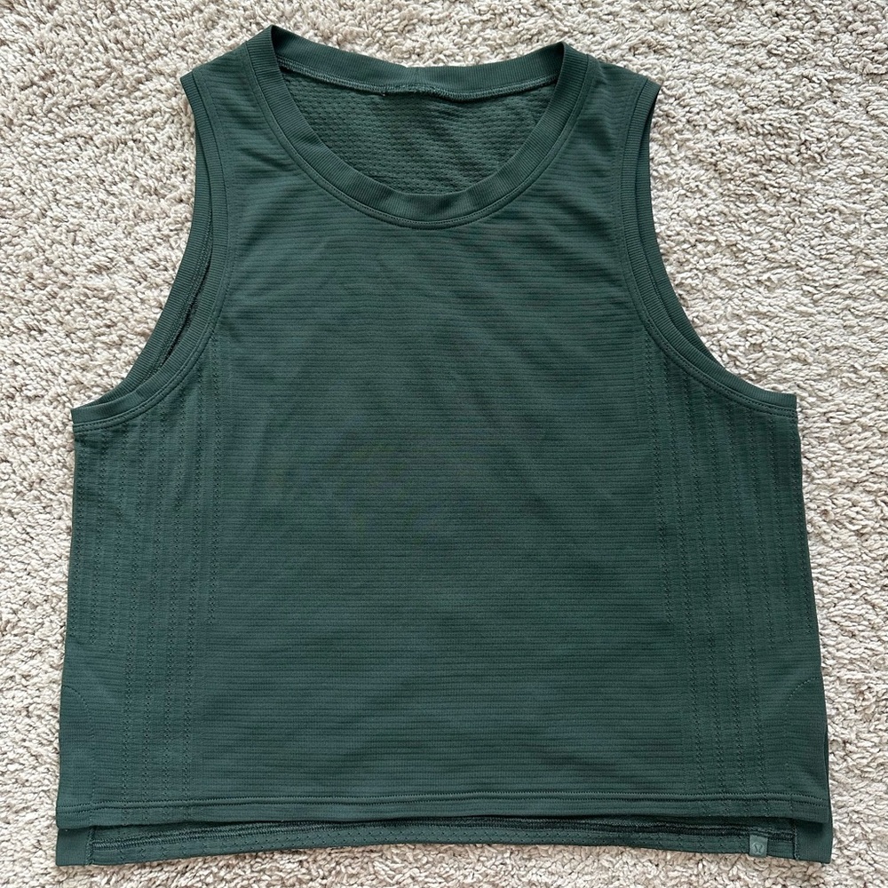 Lululemon Train To Be Tank size 4